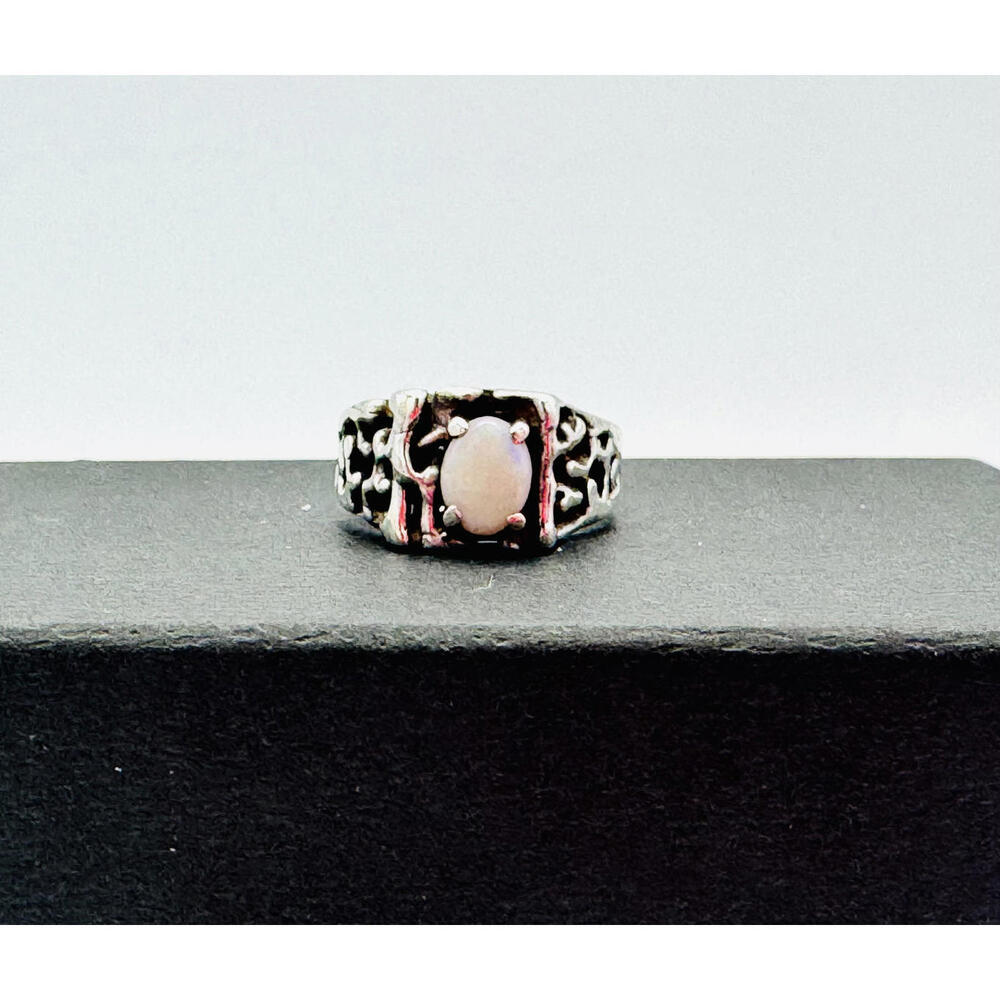 Vintage Sterling silver boho style moonstone ring